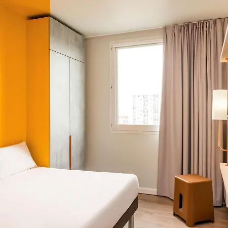 Ibis Budget Saint-Etienne Centre Gare Chateaucreux Exterior photo